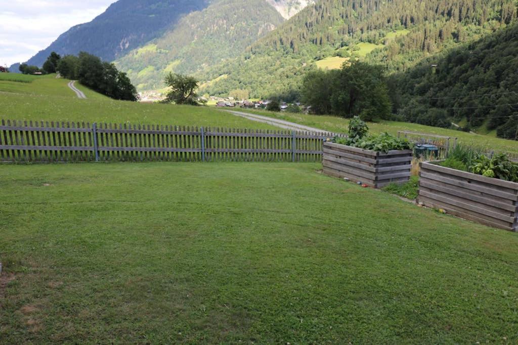 Ferienwohnung Fuer 5 Personen In Cumpadials, Inmitten Der Surselva Sumvitg Exterior photo